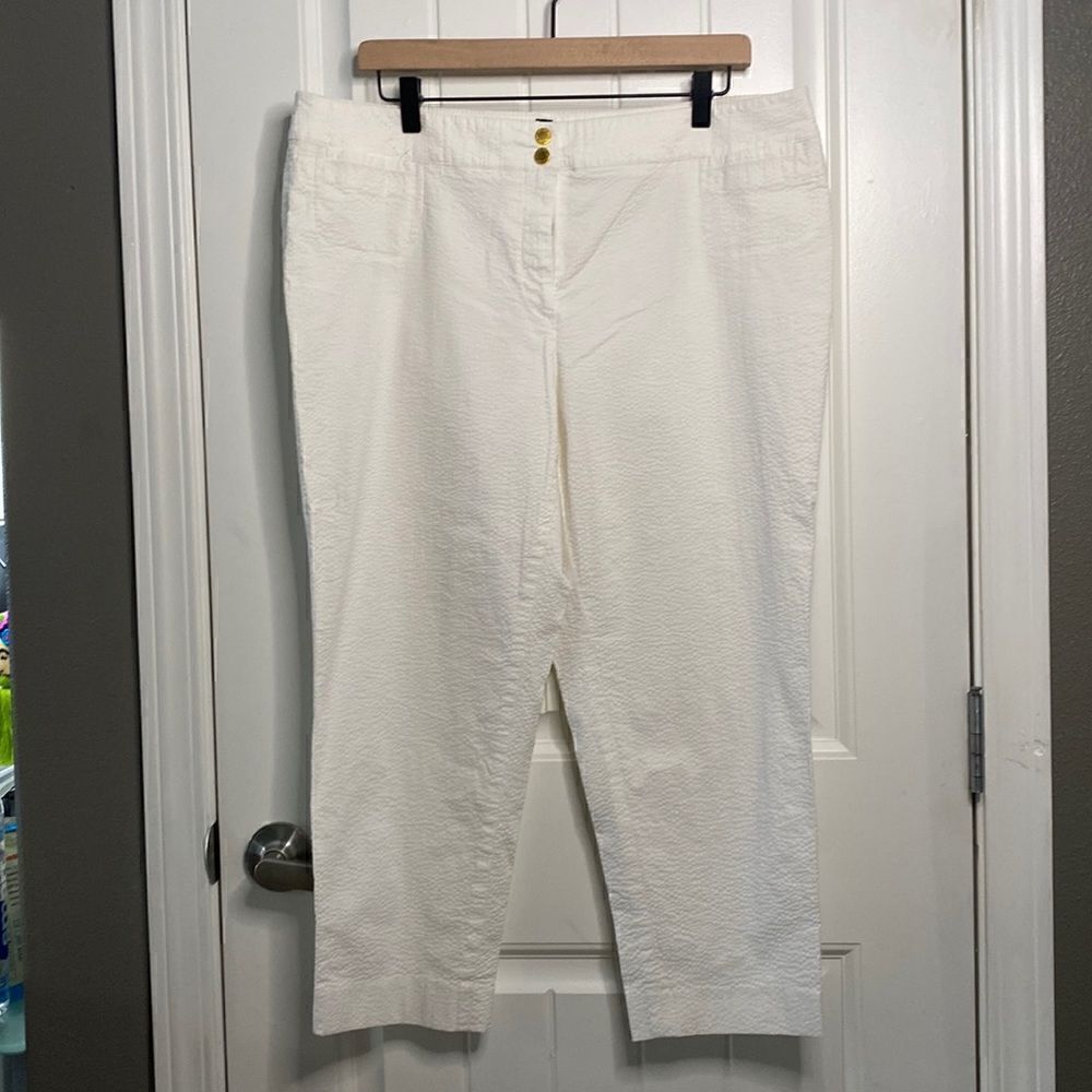 Jones New York Textured White Cropped Leg Stretch Pants
